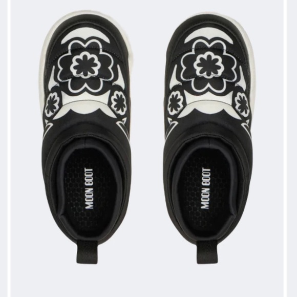 Moon Boot Park Soft Flower Women
Lifestyle Shoes Black/White - Picture 1 of 9
